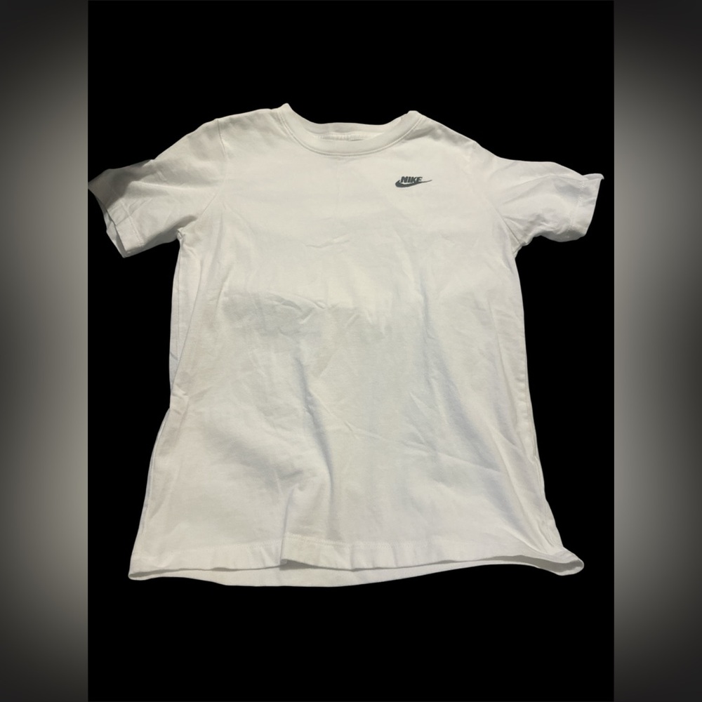 NWOT Nike White Tee with Logo